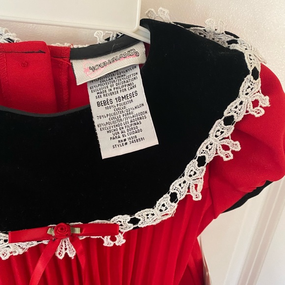 Red and black dress - Picture 4 of 5